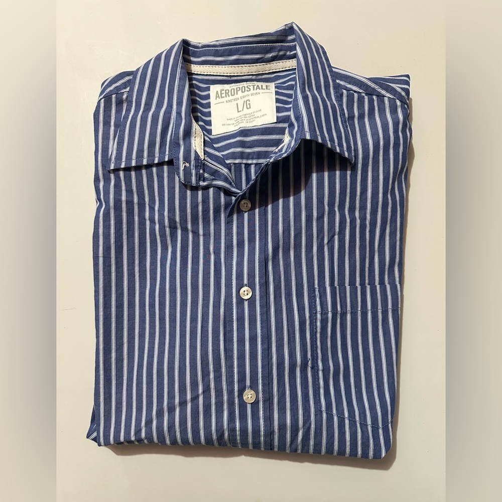 Aeropostale button down, large